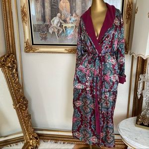 Victoria’s Secret Vintage Paisley Print Long Robe